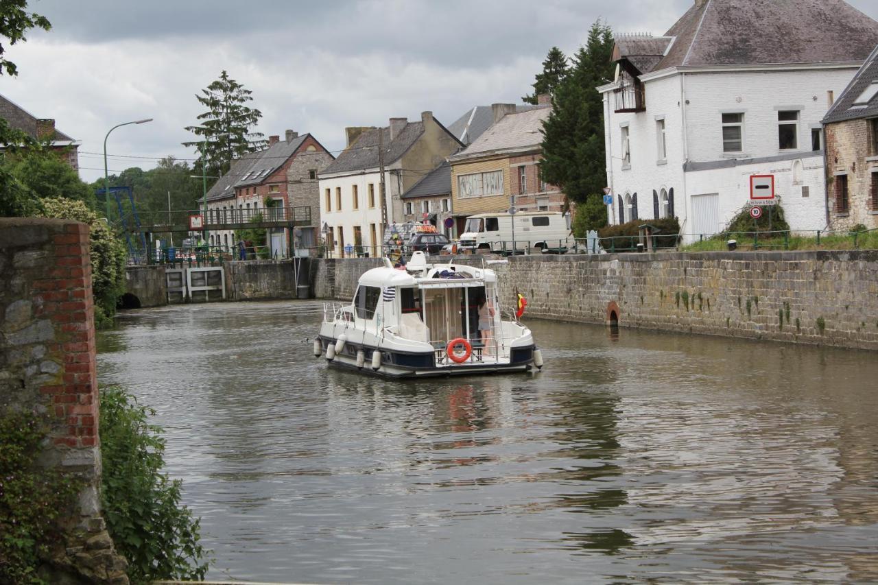 Au Crapaud Charmant Merbes-le-Chateau Ngoại thất bức ảnh
